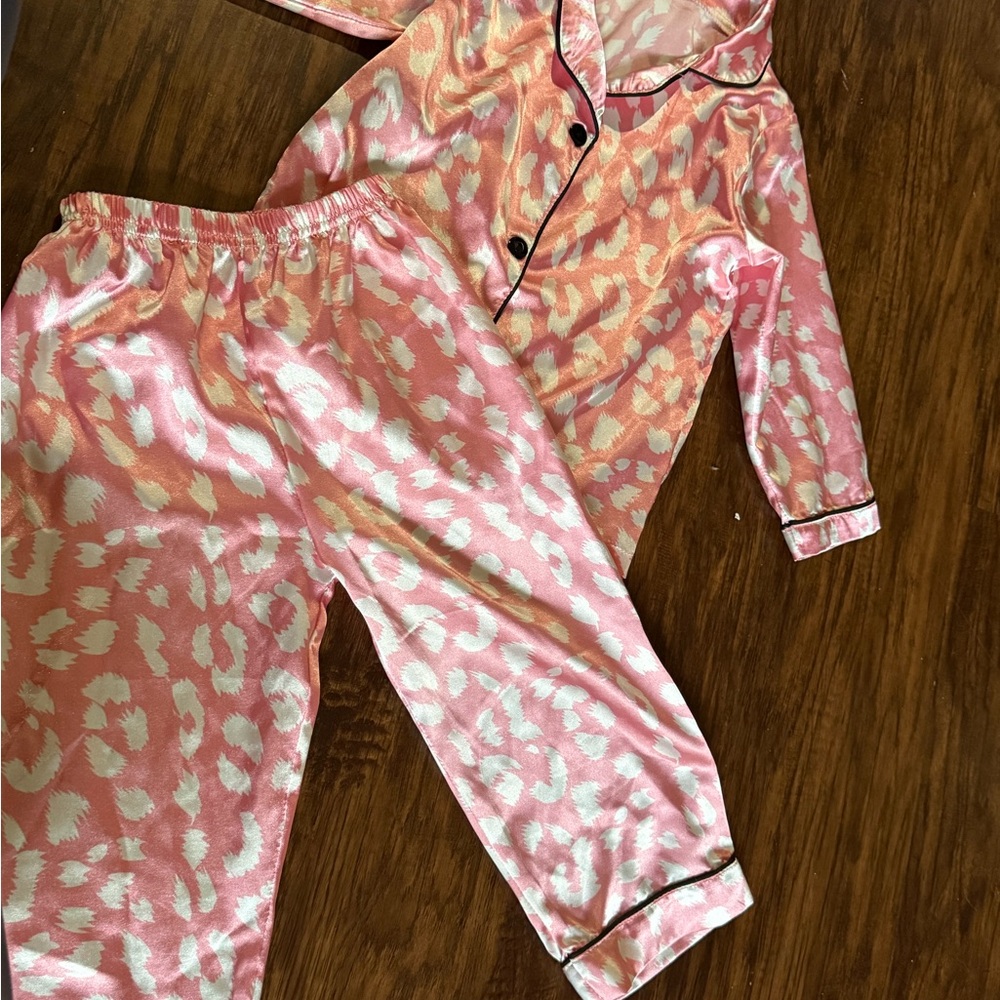 SHEIN Pink and White Pajama Set Silky Comfort